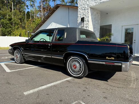 Used 1991 Cadillac De Ville Coupe image 3