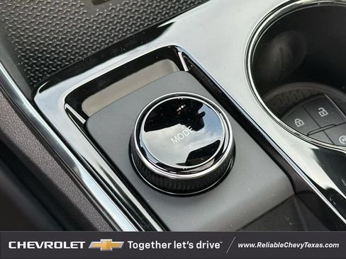 Used 2027 Chevrolet Equinox RS FWD image 22