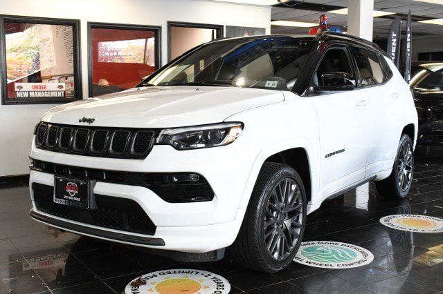 Used 2023 Jeep Compass High Altitude AWD/4WD image 1