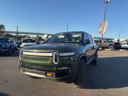 Used 2023 Rivian R1S Adventure image 83