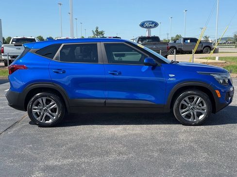 Used 2022 Kia Seltos LX AWD/4WD image 4