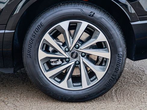 New 2025 Audi Q6 e-tron Premium AWD/4WD image 8