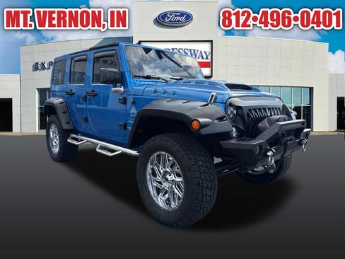 Used 2015 Jeep Wrangler Unlimited Sahara w/ Trailer Tow Group AWD/4WD image 11