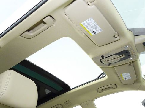 Used 2023 Audi Q5 2.0T Premium w/ Convenience Package image 18