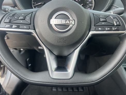 Certified 2024 Nissan Sentra SV FWD image 10