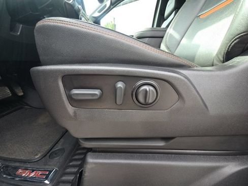 Used 2022 GMC Sierra 1500 AT4 w/ AT4 Premium Package AWD/4WD image 23