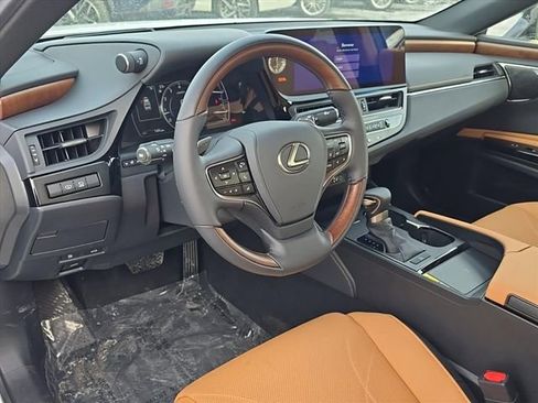 New 2025 Lexus ES 350 Ultra Luxury image 14