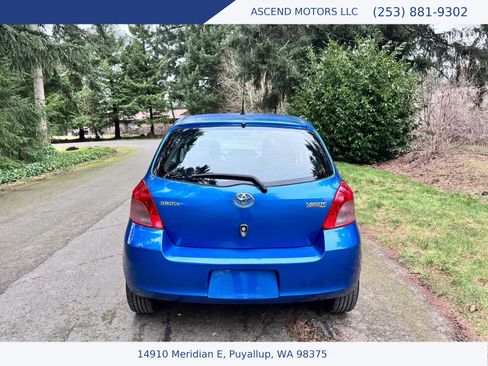 Used 2008 Toyota Yaris 2-Door Hatchback image 4