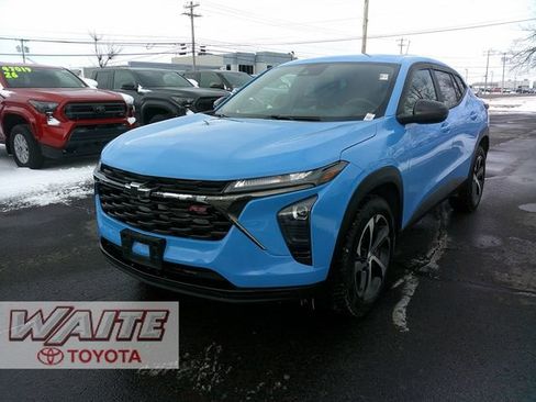 Used 2024 Chevrolet Trax RS w/ Driver Confidence Package FWD image 5
