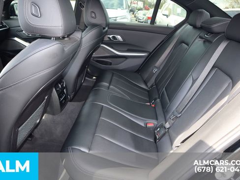 Used 2023 BMW 330i Sedan w/ Premium Package image 18