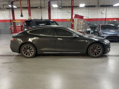 Used 2021 Tesla Model S Long Range Plus image 7