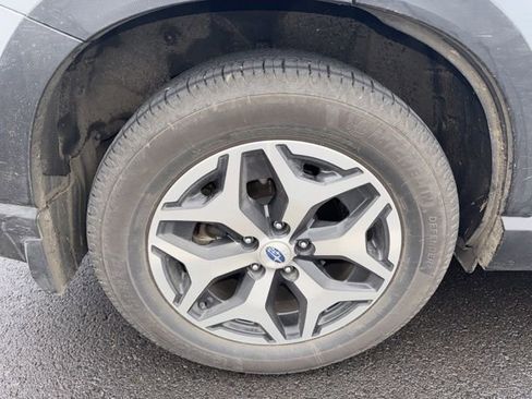 Used 2022 Subaru Forester Premium image 9