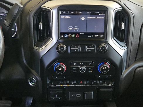 Used 2019 Chevrolet Silverado 1500 LT Trail Boss AWD/4WD image 16