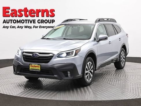 Used 2022 Subaru Outback Premium AWD/4WD image 1