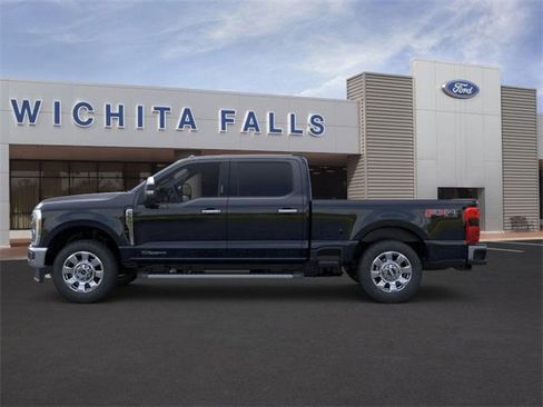 New 2026 Ford F250 Lariat w/ Chrome Package image 3