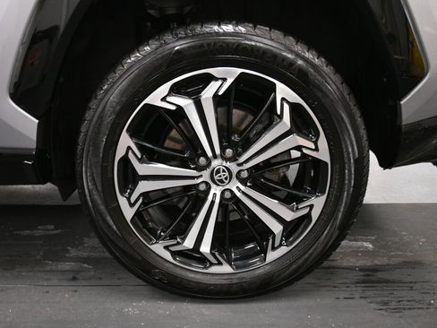 Used 2024 Toyota RAV4 XSE w/ Weather Package image 33