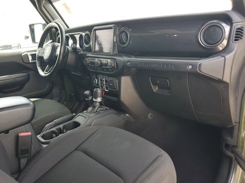 Used 2021 Jeep Wrangler Unlimited Sport AWD/4WD image 17