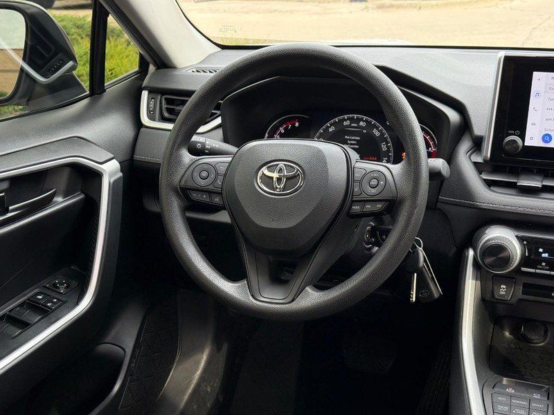Used 2023 Toyota RAV4 LE AWD/4WD image 14