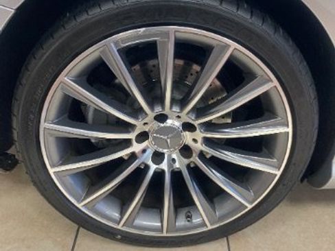 Used 2013 Mercedes-Benz SL 550 image 26
