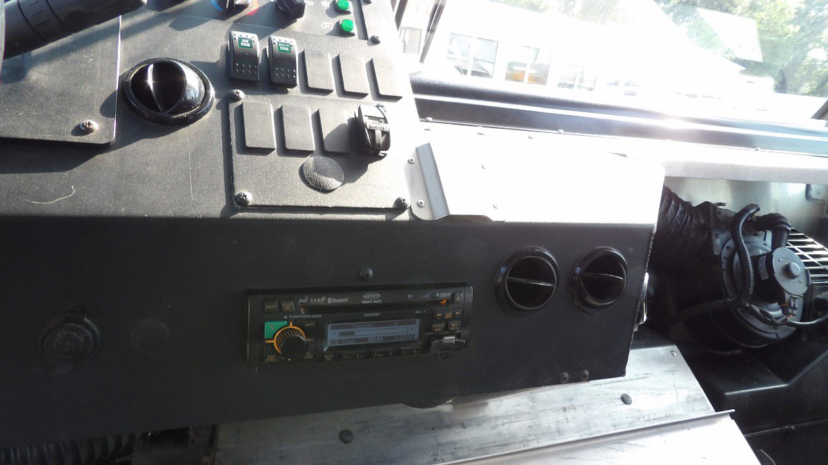Used 2014 Ford E-350 and Econoline 350 Super Duty w/ A/C Prep Package RWD image 14