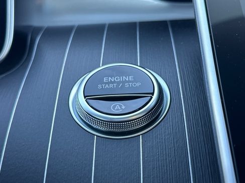 Used 2022 Mercedes-Benz C 300 Sedan image 21