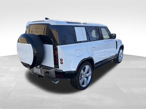 New 2025 Land Rover Defender 110 X-Dynamic SE image 8