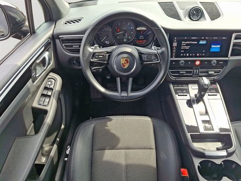 Used 2023 Porsche Macan AWD/4WD image 12
