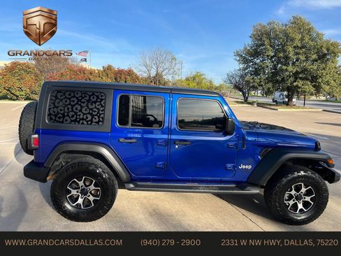 Used 2018 Jeep Wrangler Unlimited Sport S AWD/4WD image 4