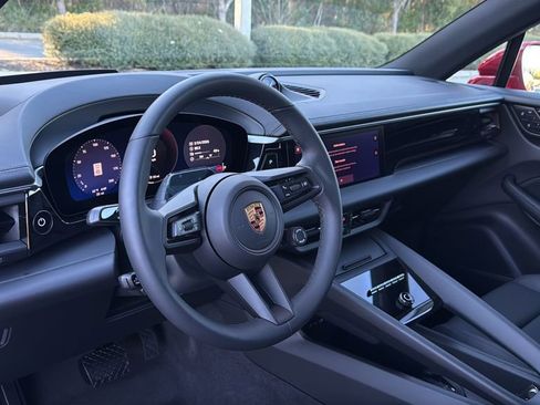 New 2026 Porsche Macan 4 Electric image 4