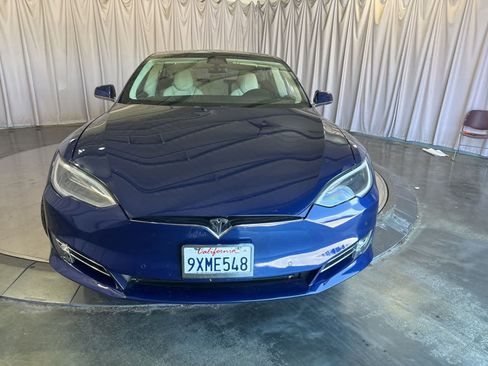 Used 2018 Tesla Model S 100D AWD/4WD image 2