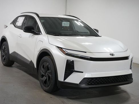 New 2026 Toyota C-HR AWD/4WD image 3