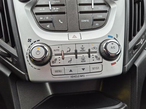 Used 2016 Chevrolet Equinox LT w/ Convenience Package image 17