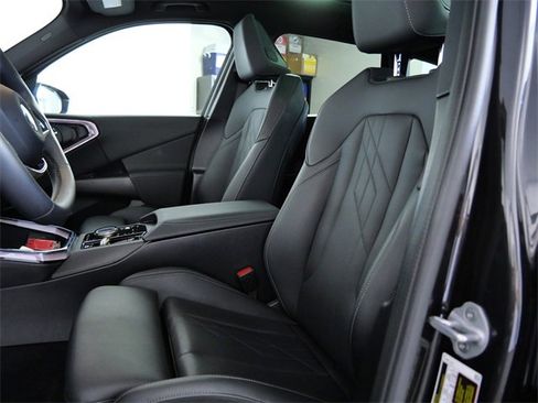 Used 2025 BMW X3 xDrive30i image 17