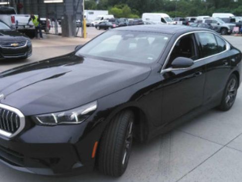Used 2026 BMW 530i RWD image 1