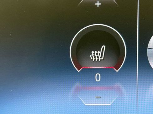 Used 2024 BMW 330i xDrive Sedan w/ Convenience Package image 18