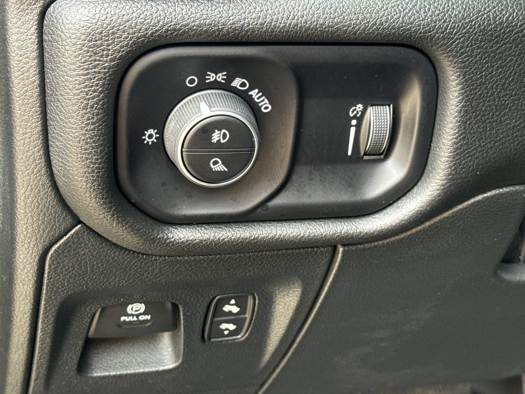 Used 2024 RAM 1500 Lone Star AWD/4WD image 21