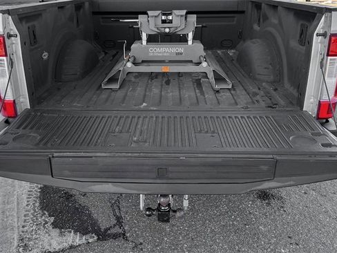 Used 2019 Ford F250 XLT image 9