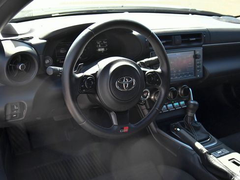 Used 2023 Toyota GR86 w/ ALL Weather Mat Package (TMS) RWD image 14