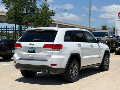 Used 2017 Jeep Grand Cherokee Limited w/ Luxury Group II RWD image 4