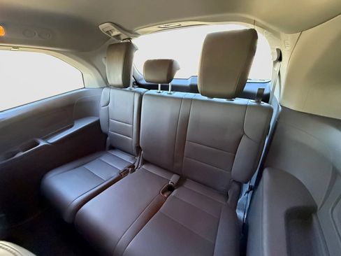 Used 2016 Honda Odyssey EX-L image 16