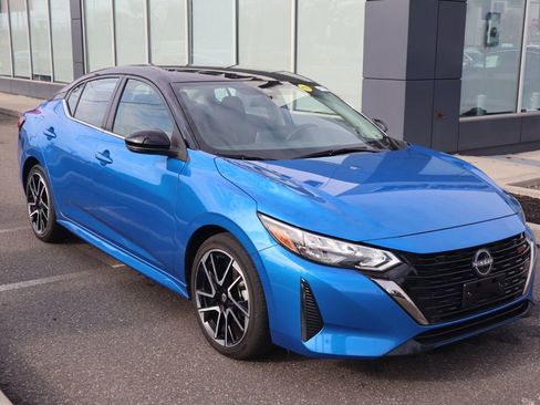 Certified 2025 Nissan Sentra SR image 5