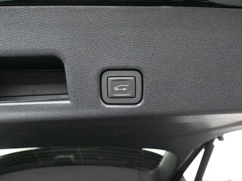 Used 2026 Chevrolet Traverse RS image 47