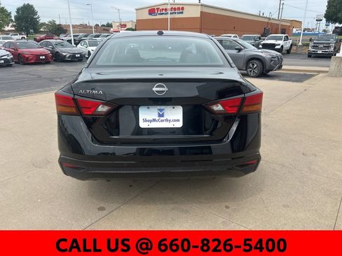 Used 2025 Nissan Altima 2.5 SV FWD image 8