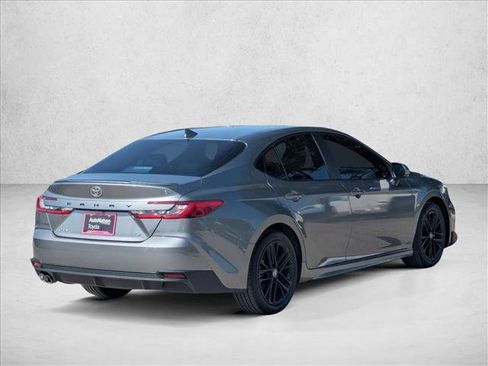 Used 2025 Toyota Camry SE FWD image 5