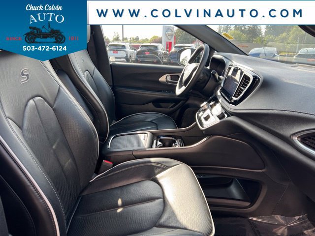 Used 2025 Chrysler Pacifica Limited FWD image 22
