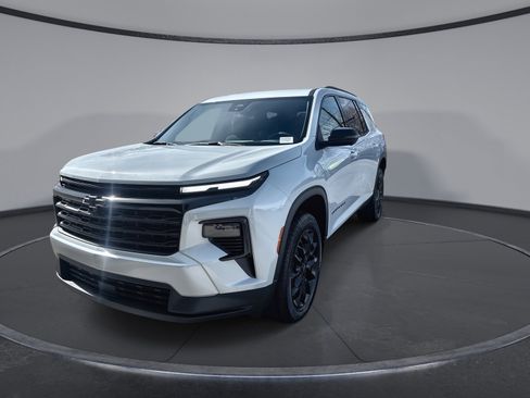 New 2026 Chevrolet Traverse LT w/ Midnight/Sport Edition AWD/4WD image 3