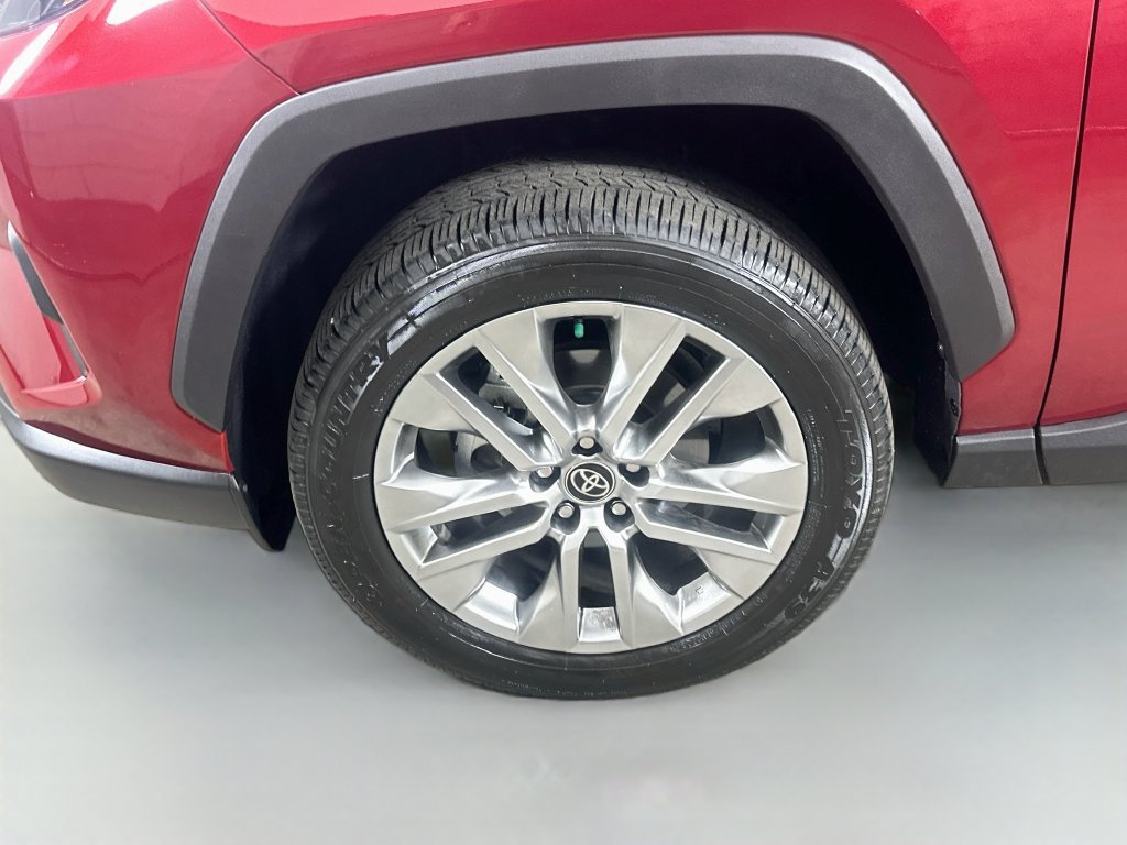 Used 2023 Toyota RAV4 XLE Premium FWD image 8
