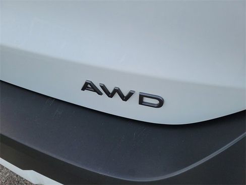 Used 2025 Nissan Kicks SV w/ Interior Electronics Package image 8