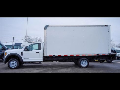 Used 2017 Ford F450 XL w/ Power Equipment Group image 1
