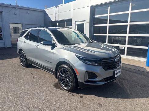 Used 2024 Chevrolet Equinox RS w/ RS Leather Package image 2